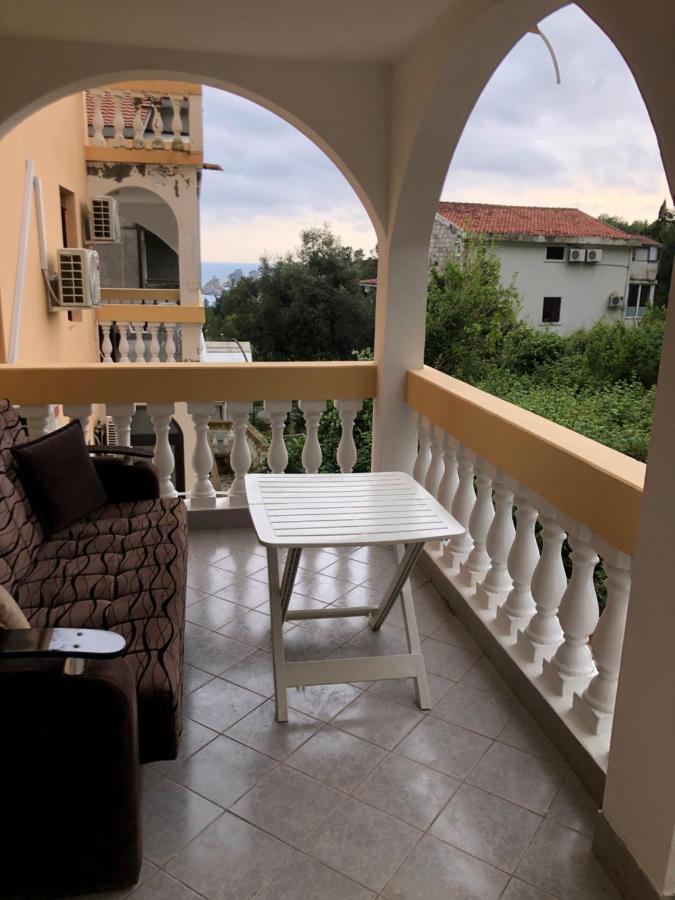 Apartmani Lime Petrovac Exteriör bild