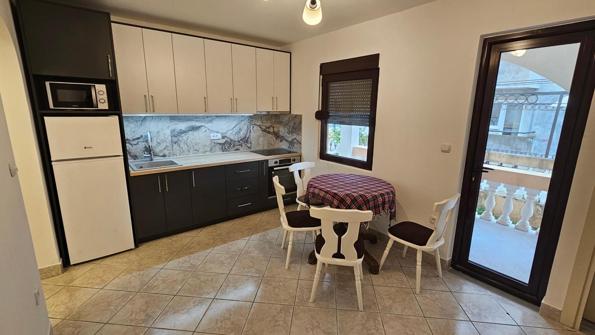 Apartmani Lime Petrovac Exteriör bild