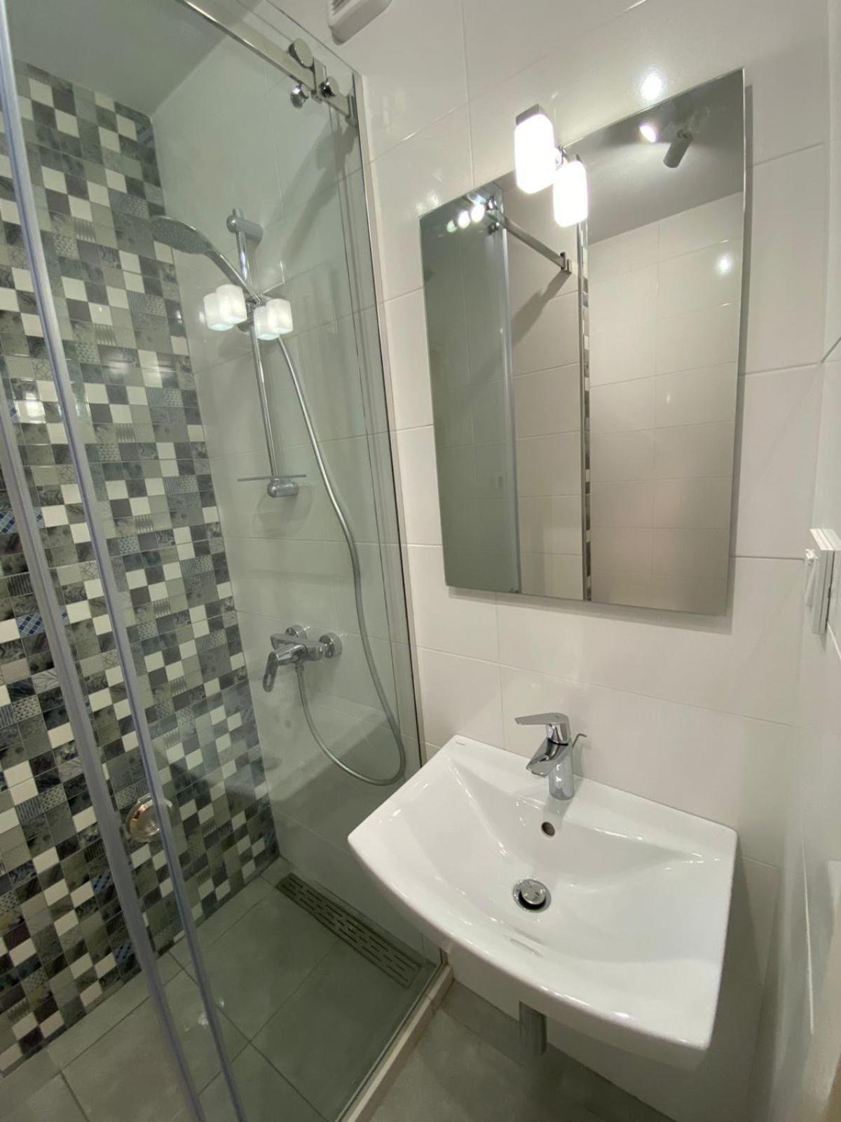 Apartmani Lime Petrovac Exteriör bild