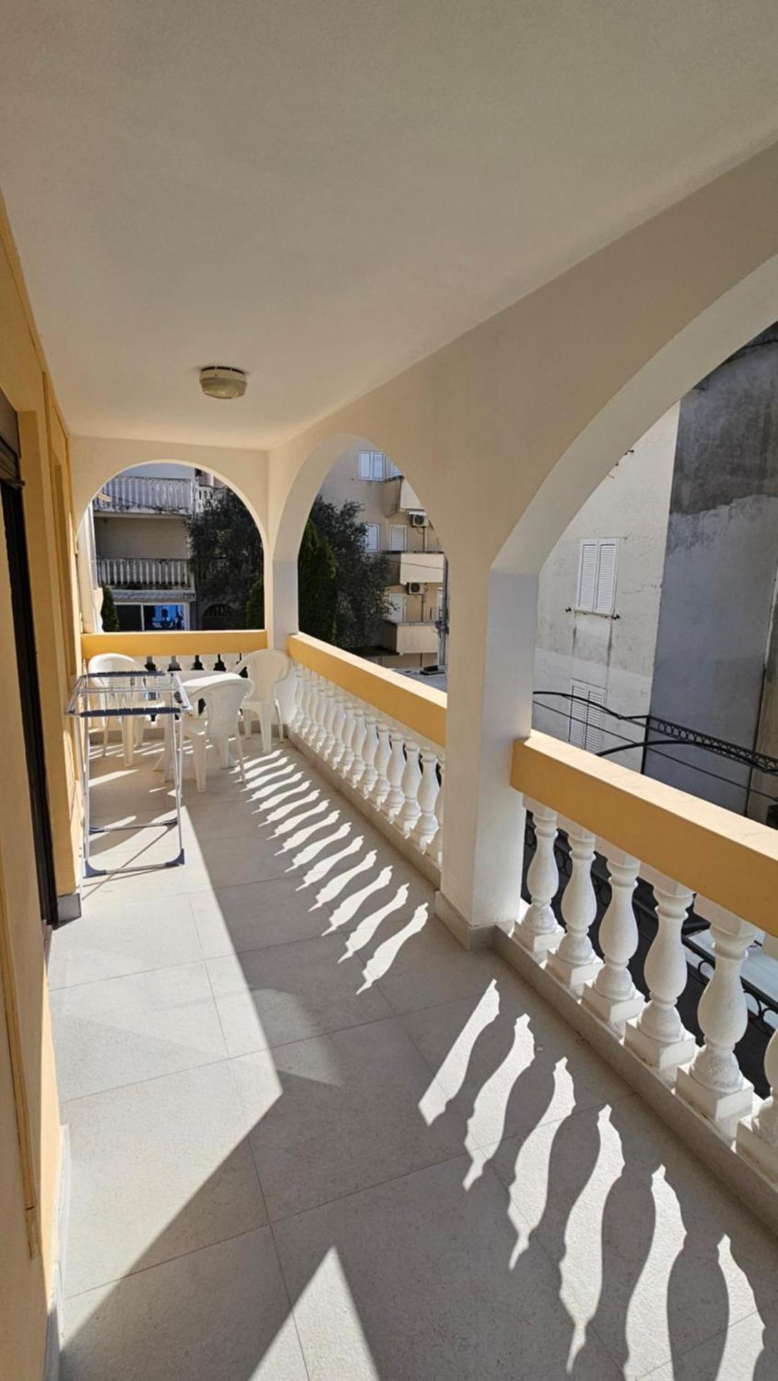 Apartmani Lime Petrovac Exteriör bild