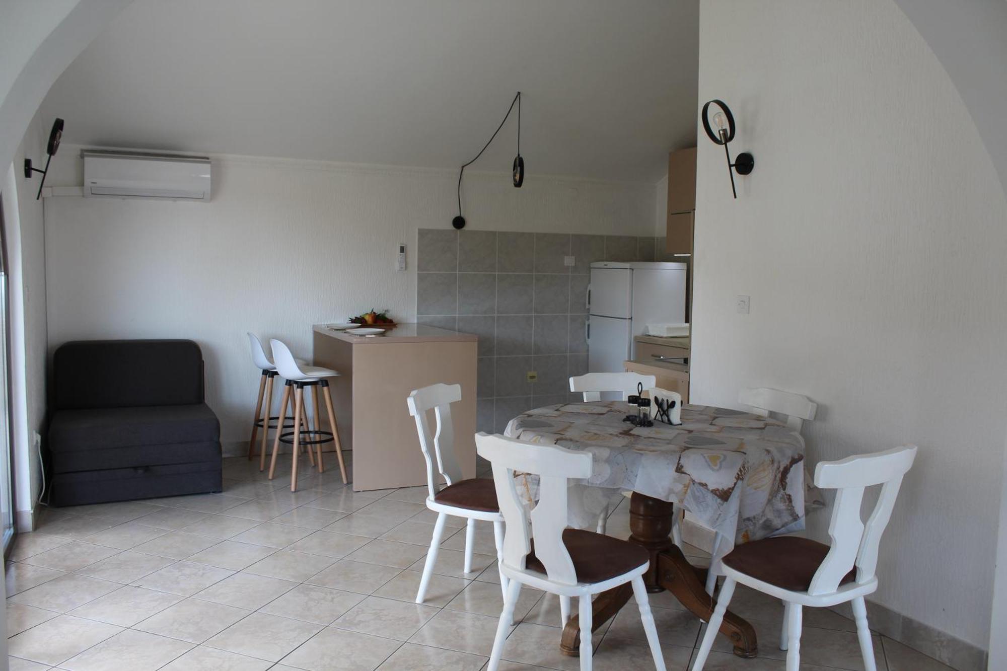 Apartmani Lime Petrovac Exteriör bild