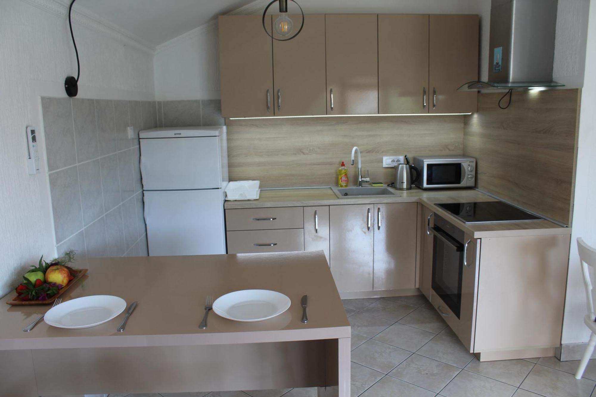 Apartmani Lime Petrovac Exteriör bild
