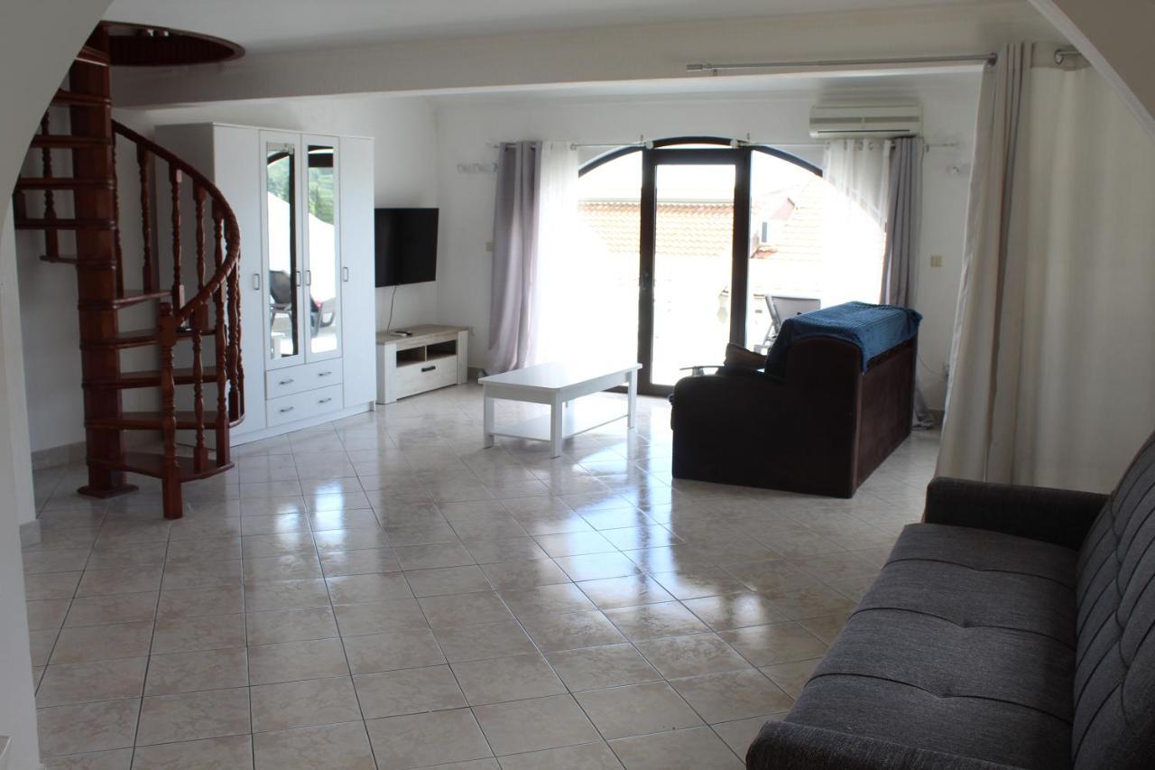 Apartmani Lime Petrovac Exteriör bild